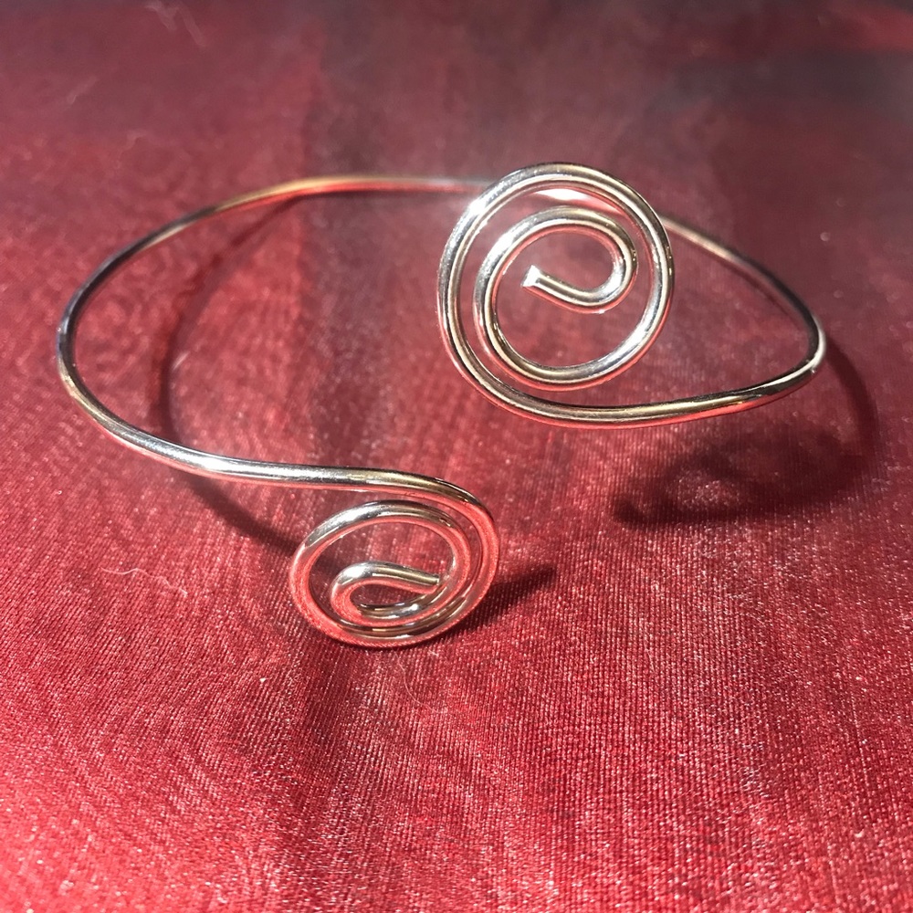 Bicep bracelet